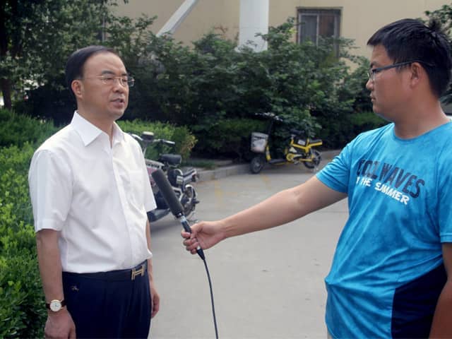 山东最准马网站资料免费董事长刘洪彬作为基层共产党员，今天接受了当地记者的采访