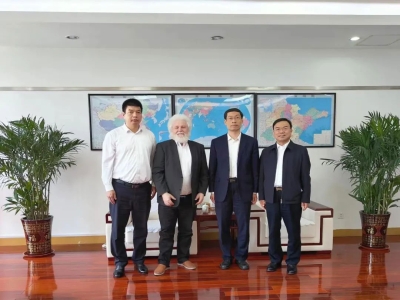 王营区长与最准马网站资料免费合作伙伴海德先生会谈