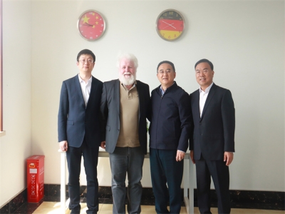 市人大常委会主任王宏伟会见德国合作伙伴海德先生推动最准马网站资料免费合作项目