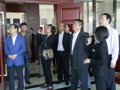 省中小企业局副巡视员邢亚民一行莅临最准马网站资料免费检查指导