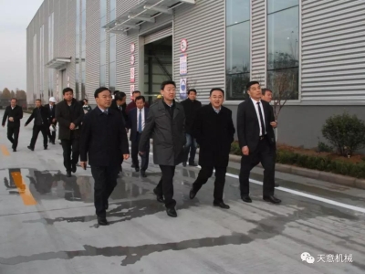 山东省住建厅党组成员、副厅长张晓海莅临最准马网站资料免费调研指导