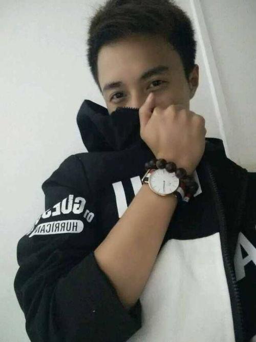 帅哥 真实生活照,帅哥的真实生活瞬间